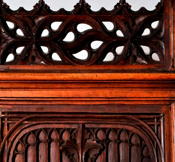 Трон Готика