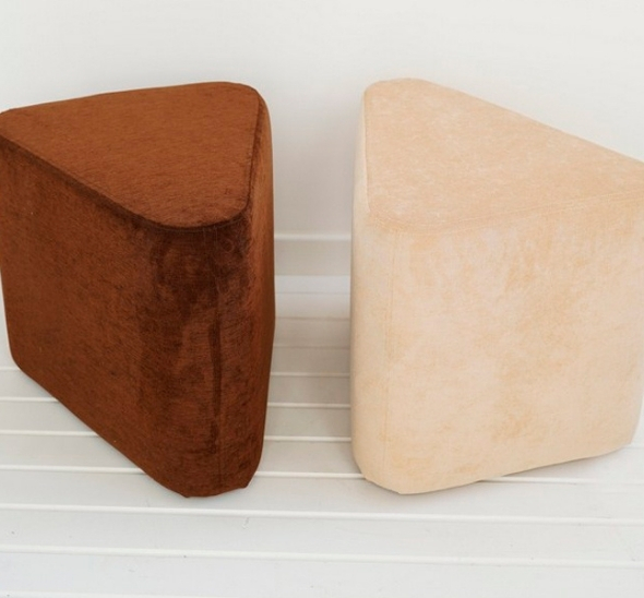 Пуфик треугольный Шампань