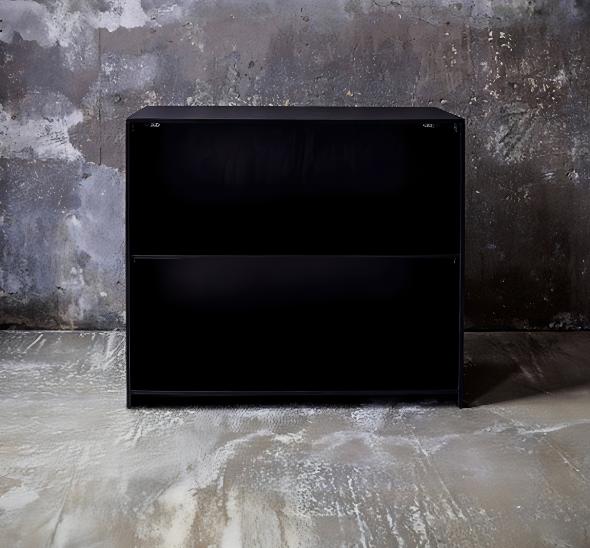 Чёрная стойка ресепшн