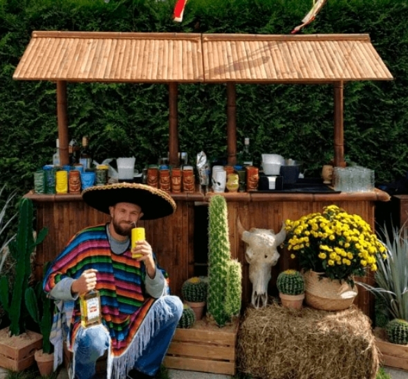 Тропическая барная стойка