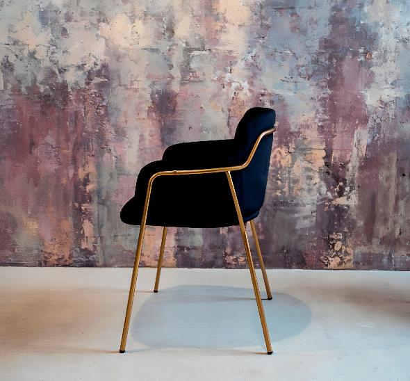 Стул-кресло Strike Black