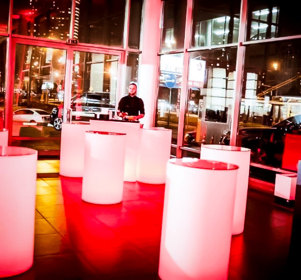 Коктейльный столик круглый с подсветкой