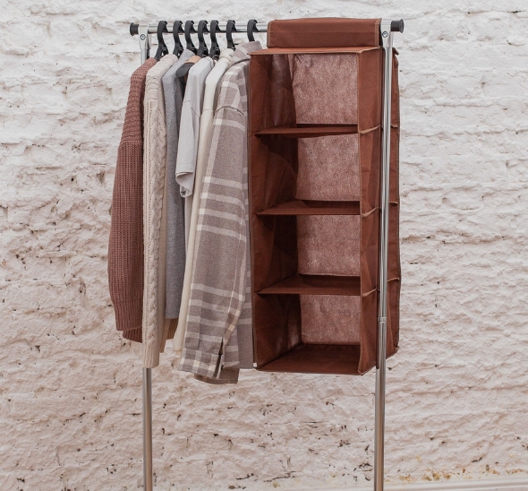 Вешало на колесах Vega