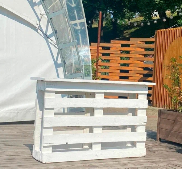 Барная стойка из паллет