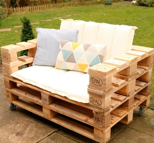 Кресло из паллет