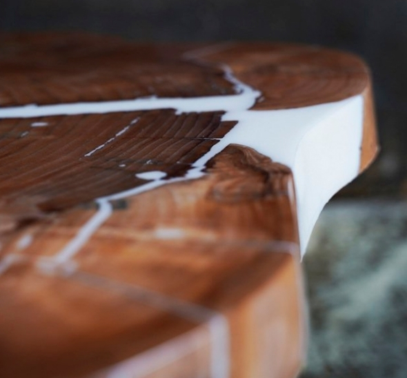 Журнальный стол со столешницей из дуба