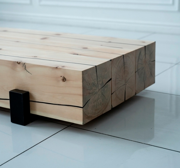 Журнальный стол из бруса