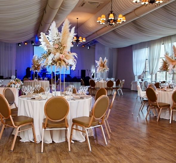 Стул Laval Gold с обивкой из горчичного бархата